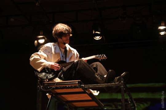 «Воскресение» Толстого в стиле рок-н-ролла представили в Камерном драматическом театре Вологды