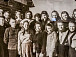 Комсомольско-молодежная бригада доярок фермы №5. Колхоз «Серп и молот» Вологодского района. Конец 1950-х гг.