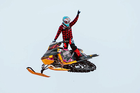 Трюки на мотоциклах, катание на санях и ледовое шоу с пиротехникой ждет гостей завтра на фестивале «В снегах Кириллова»