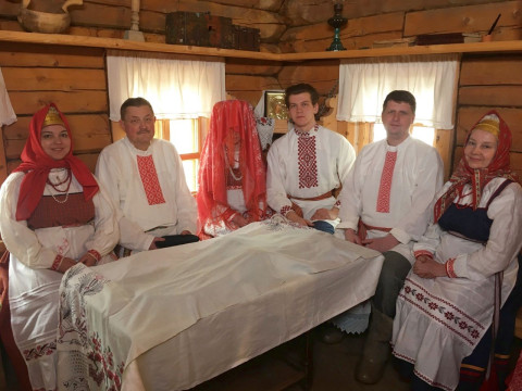 Фильм-размышление о свадьбе в начале ХХ века и в наши дни покажут в «Резном палисаде»