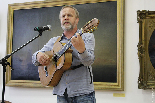 Прощание с зимой в стихах и песнях устроит бард Владимир Сергеев