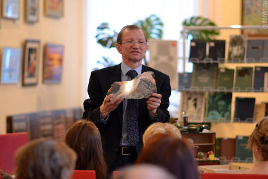 О Республике Таджикистан расскажут на  апрельской встрече проекта  «Литературная минералогия» в областной библиотеке 