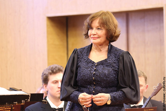 Сегодня отмечает юбилей дирижер Губернаторского оркестра народных инструментов Галина Перевозникова