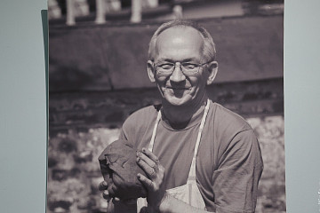 Керамику Сергея Лопатенко и его коллег представили на выставке в Мастерской Татьяны Чистяковой в Вологде