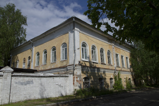 Построил мастерскую для малолетних нарушителей и дом для умалишенных в Кувшинове: об архитекторе Александре Ремере читайте в проекте «Имя зодчего»