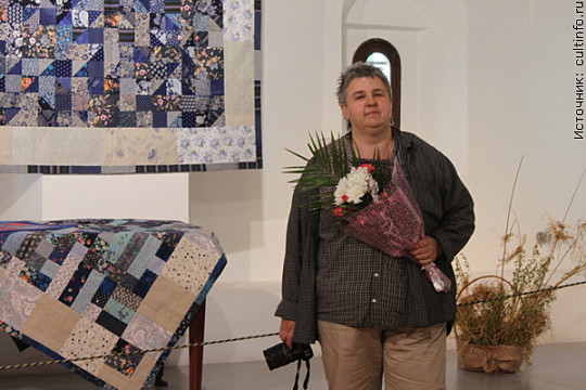 Выставка «Ситцевые мосты» Ларисы Дергачевой