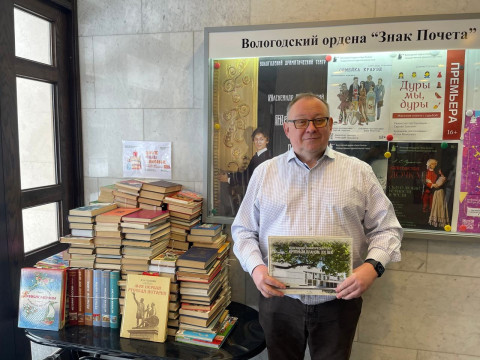 Более 3 тысяч книг собрали жители области для библиотек подшефного Алчевска