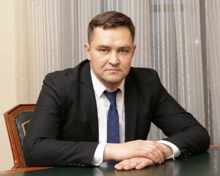 В учреждения культуры с 1 ноября пустят и с ПЦР-тестом: начальник Департамента культуры и туризма выступил в прямом эфире ЦУРа