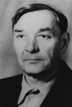 Выставка к 100-летию Сергея Пескова