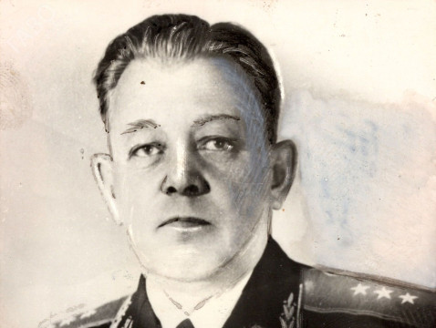Сегодня исполняется 115 лет со дня рождения Героя Советского Союза, летчика Евгения Преображенского