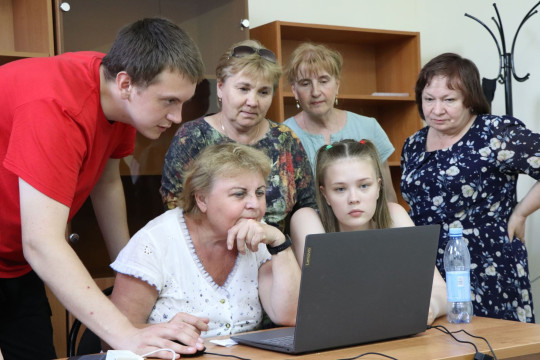 Волонтеры помогут пенсионерам создать видеоролики об истории и культуре Вологодчины