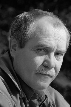 Ушел из жизни писатель Василий Мишенёв
