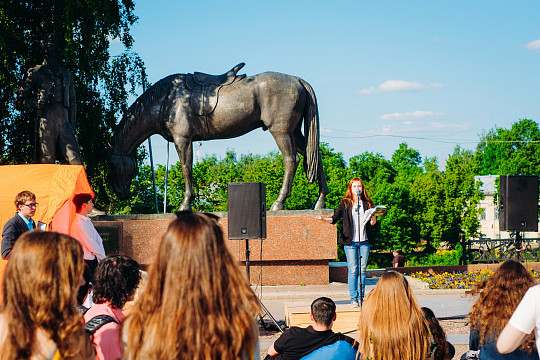 Молодые вологжане сразятся в «Битве чтецов. Нокаут Маяковского»