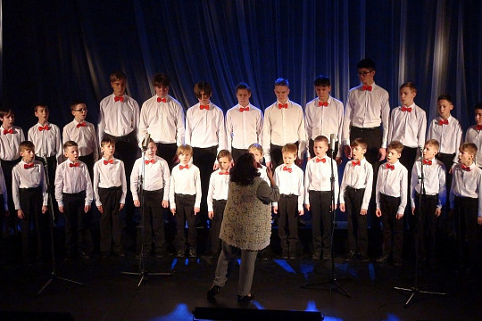 Юные солисты и детские коллективы споют о маме в областной библиотеке