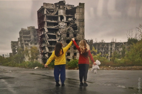 «Фотография – это терапия»: в Вологде проходит фотофорум «Культурный мост» и работает выставка фотографов Донбасса