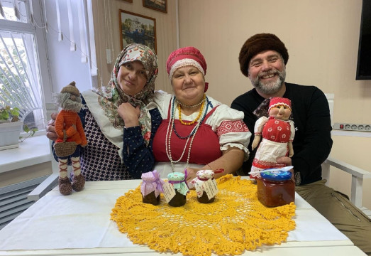 Сказки Андерсена, угощение из терна и «фееричный урок местного диалекта»: авторы проекта «Литературное варенье» побывали в Белозерске