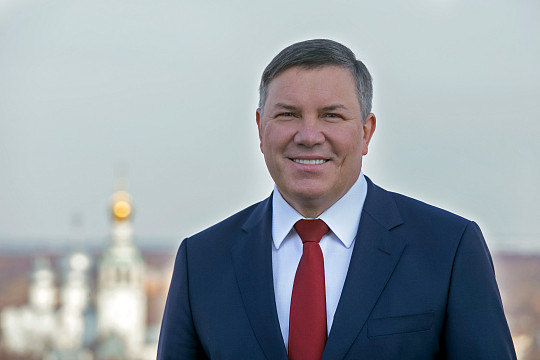 Губернатор Вологодской области Олег Кувшинников поздравляет с Днем работника культуры