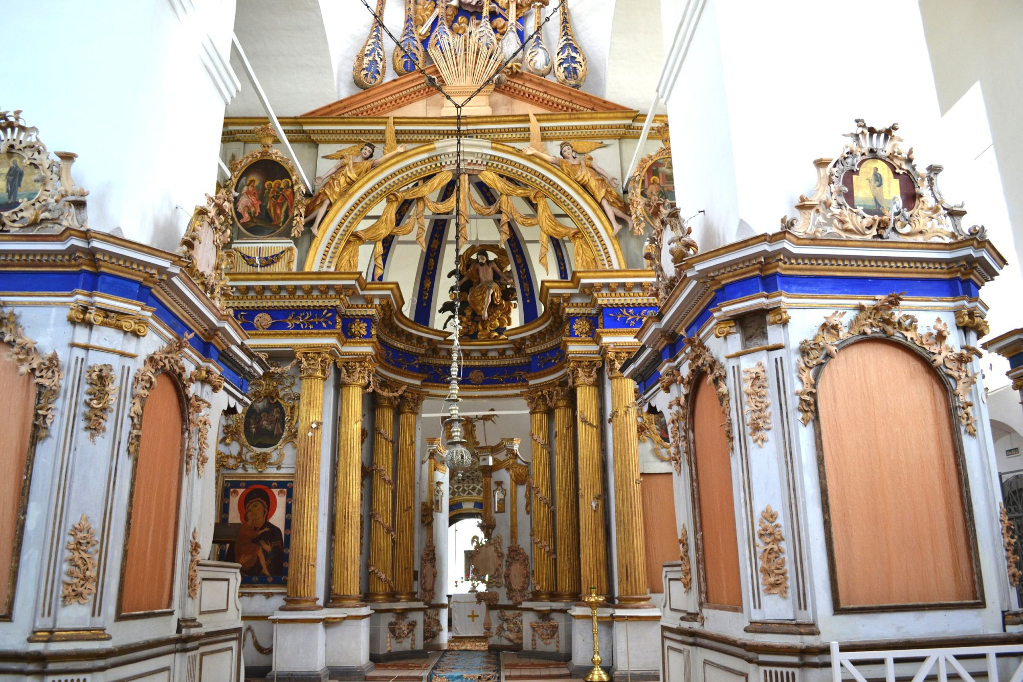 Иконостас Спасо-Преображенского собора, г. Белозерск. Автор – Белозерский областной краеведческий музей