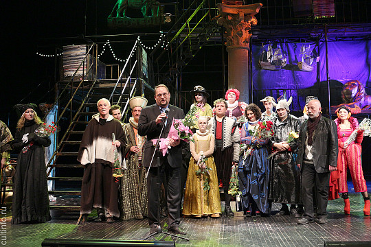 Видеомарафон к Году театра: приветствие заместителя губернатора Олега Васильева и председателя вологодского отделения СТД Бориса Гранатова