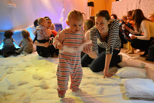 Спектаклем «Первый снег» откроет театральный сезон бэби-театр «Чарли» 