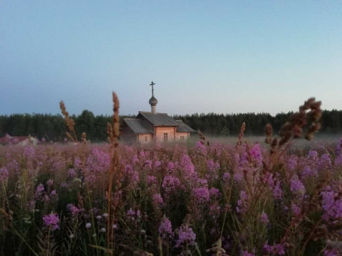 Об истории возрождения Спасо-Евфимиева Сямженского монастыря рассказывает фотовыставка в Центре народной культуры