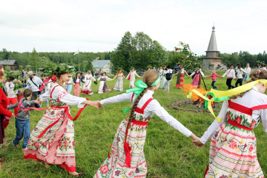 В музее «Семёнково» народным гулянием встретят Троицу