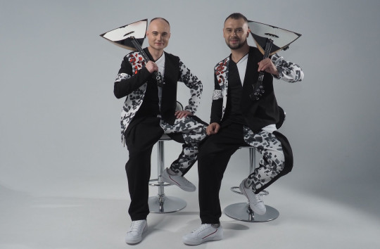 Шоу-дуэт «Балалайка MIX» и известные артисты поздравят вологжанок с 8 Марта