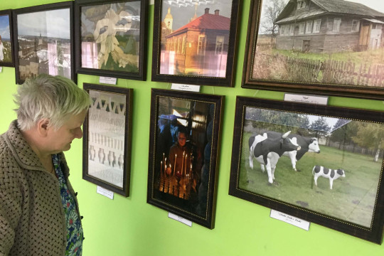 Фотовыставка вологодского художника-реставратора Ольги Соколовой открылась в Октябрьском доме-интернате с. Молочное 