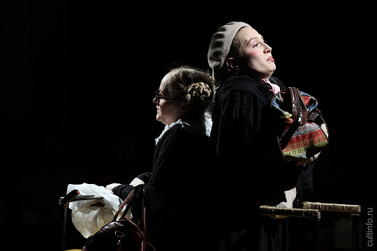 Спектакль об одиночестве на двоих «Строго на север» представили в Доме актера Алена Данченко и Анастасия Латкина