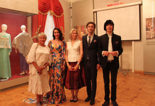 Как «звучат» цветы, узнали вологжане благодаря дуэту Open Opera Project
