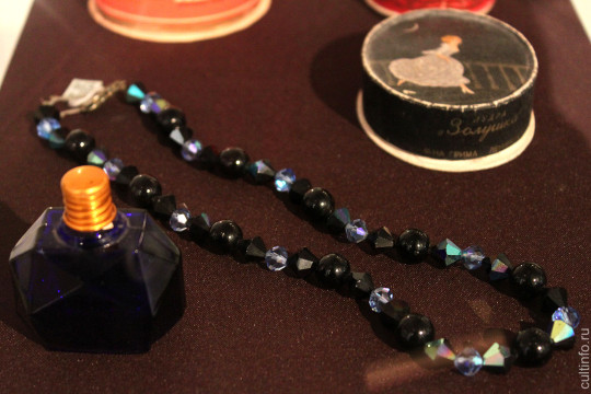 Никольский музей примет в дар женские аксессуары XX века