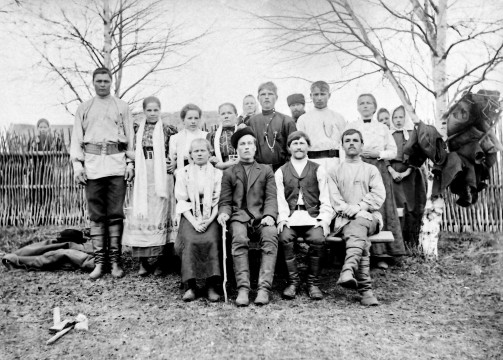Старинные фотографии Белозерского уезда собрал в своей книге Михаил Савельев