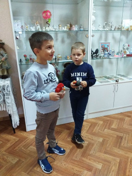 День коллекционера отметили в Бабаевском музее открытием выставки