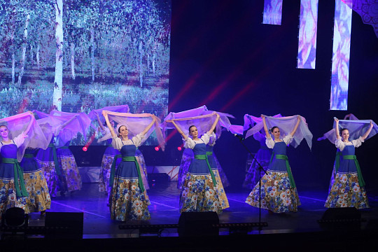 С наступающим 8 Марта поздравили вологжанок на областном праздничном концерте 