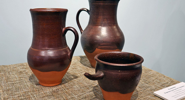 Керамику Сергея Лопатенко и его коллег представили на выставке в Мастерской Татьяны Чистяковой в Вологде