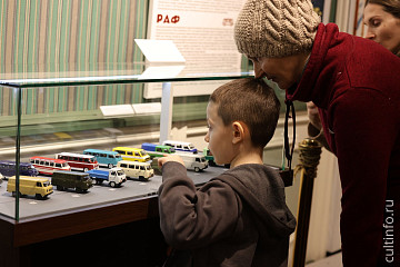 Акция «Веди родителей в музей, театр, концертный зал» для держателей пушкинских карт вновь пройдет с 21 марта по 5 апреля