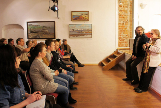 «В своих картинах стараюсь поделиться счастьем»: работы известного художника-мультипликатора Михаила Алдашина могут увидеть жители и гости Кириллова