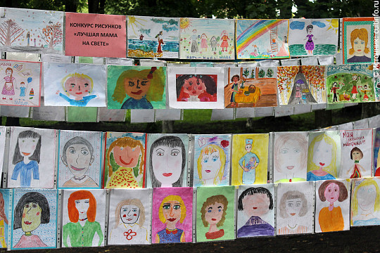 Праздник соседей, посвященный Дню семьи, любви и верности, прошел в Парке ветеранов