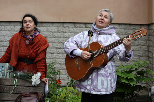 Постичь философию романса предлагают вологжанам поэт Инга Чурбанова и музыканты Лариса Ковалёва и Алексей Худяков