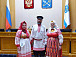 Фольклорный ансамбль «Уфтюжаночка» во главе с его руководителем Олегом Коншиным из этнокультурного центра «Пожарище» Нюксенского района