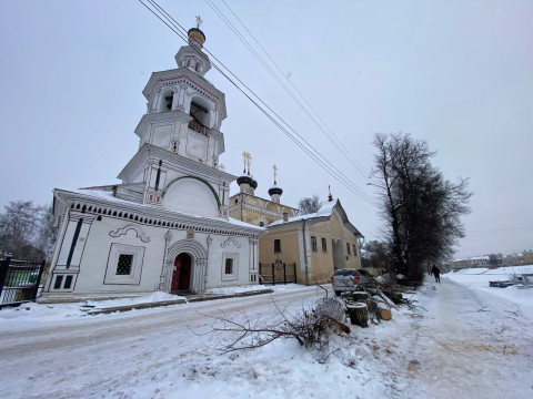 Голосники и автографы певчих обнаружили реставраторы в Дмитриевском храме на набережной Вологды