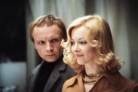 «Каждый год 31 декабря мы с друзьями ходим в баню»: интересные факты о главном новогоднем фильме расскажет Александр Милик