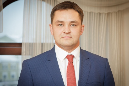 Начальник Департамента культуры и туризма Вологодской области Владимир Осиповский поздравляет работников в сфере туризма с профессиональным праздником