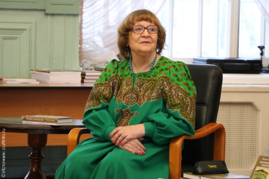 «Я кровно, корнями связана с Вологодской землей»: в Вологде прошел творческий вечер поэтессы Полины Рожновой