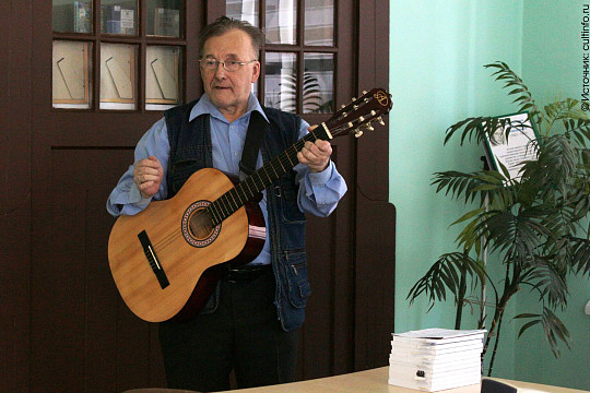 «В который раз о Ней» споет для вологжан Владимир Андреев