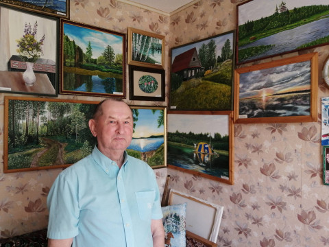 «Взбегу на холм и упаду в траву…»: рубцовские места и виды Вологодчины изобразил художник Николай Власов