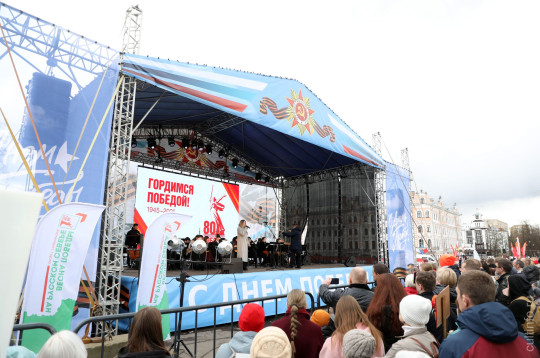 12-часовая концертная программа проходит в Вологде в юбилейный День Победы