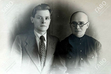 В день рождения Александра Яшина знакомимся с личным фондом поэта в Государственном архиве Вологодской области