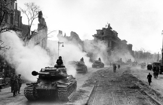 Этот день 75 лет назад: встреча cоветских и американских войск на Эльбе