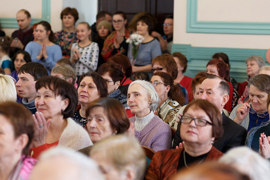 Вологодских ветеранов труда приглашают на концерт коллективов ДМШ № 1 и колледжа искусств